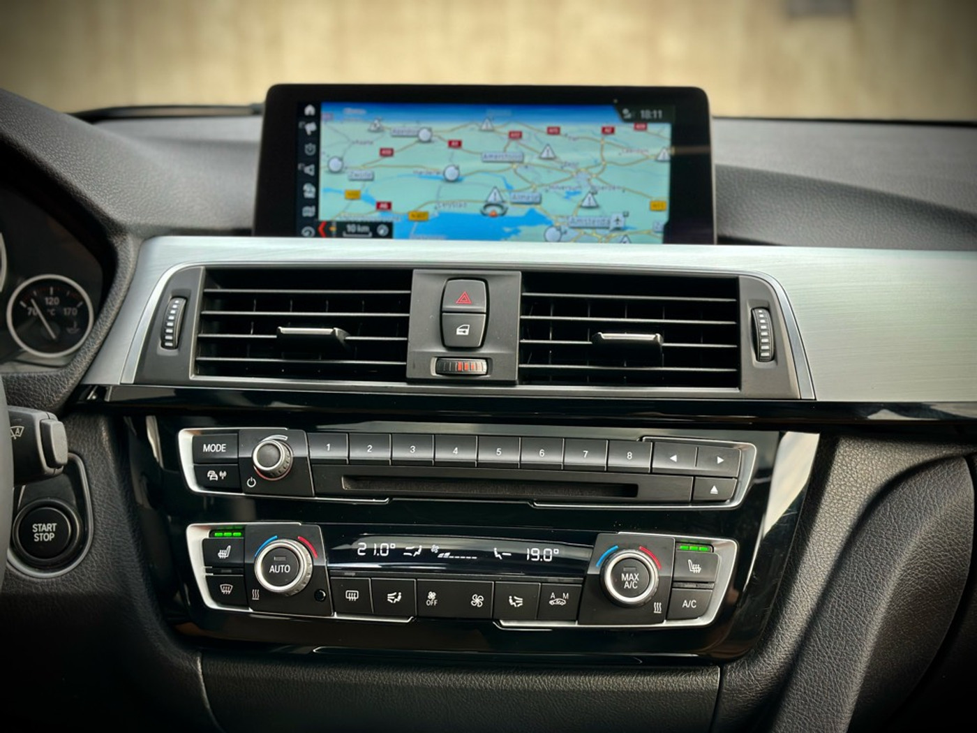 Foto van BMW 330e