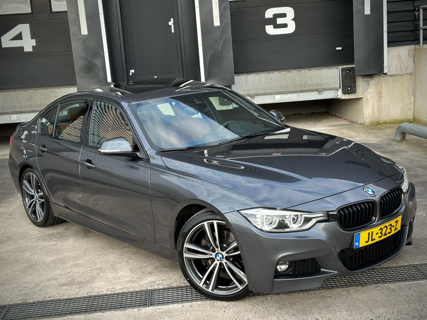 Foto van BMW 330e