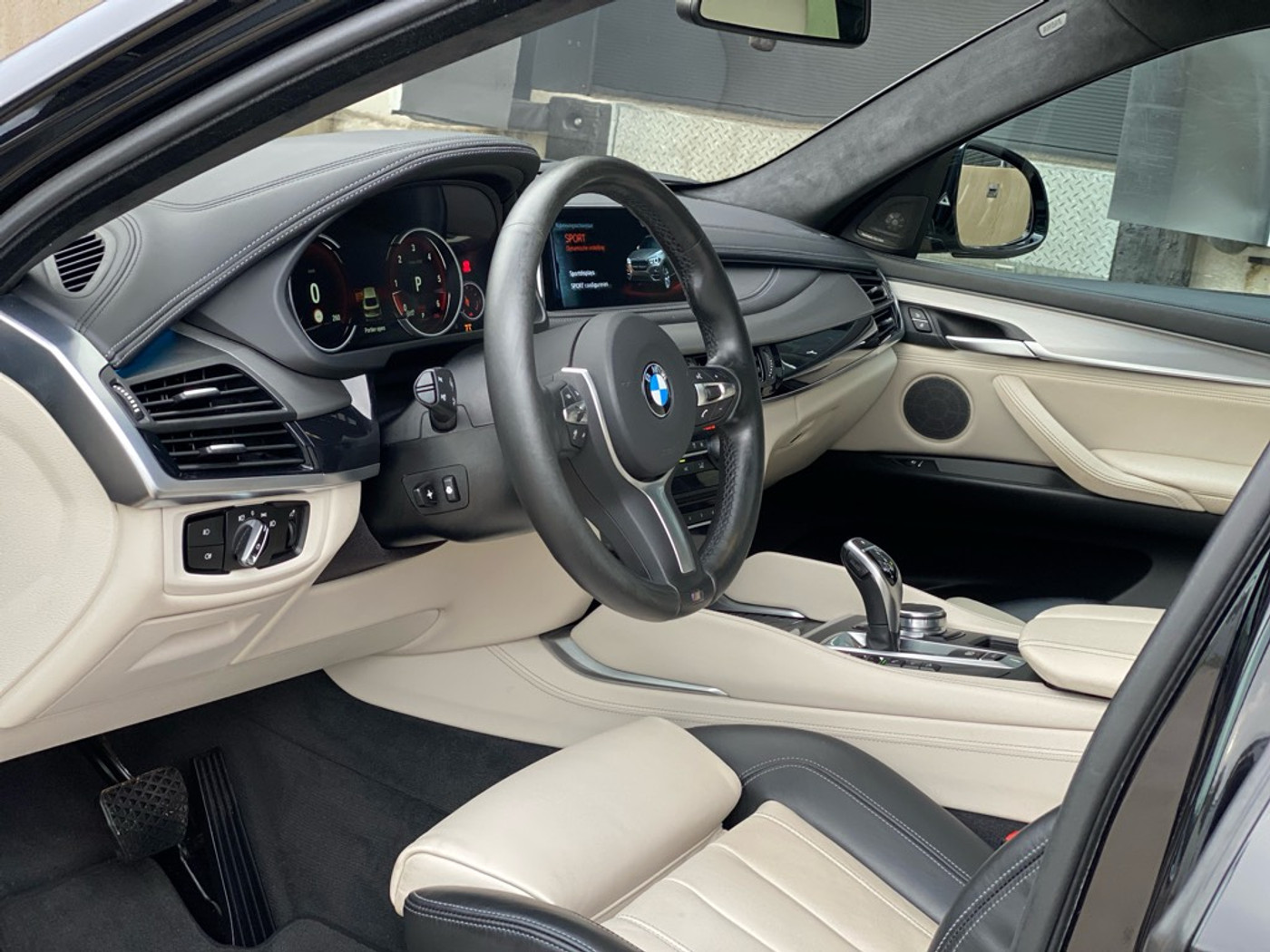 Foto van BMW X6 Xdrive40d