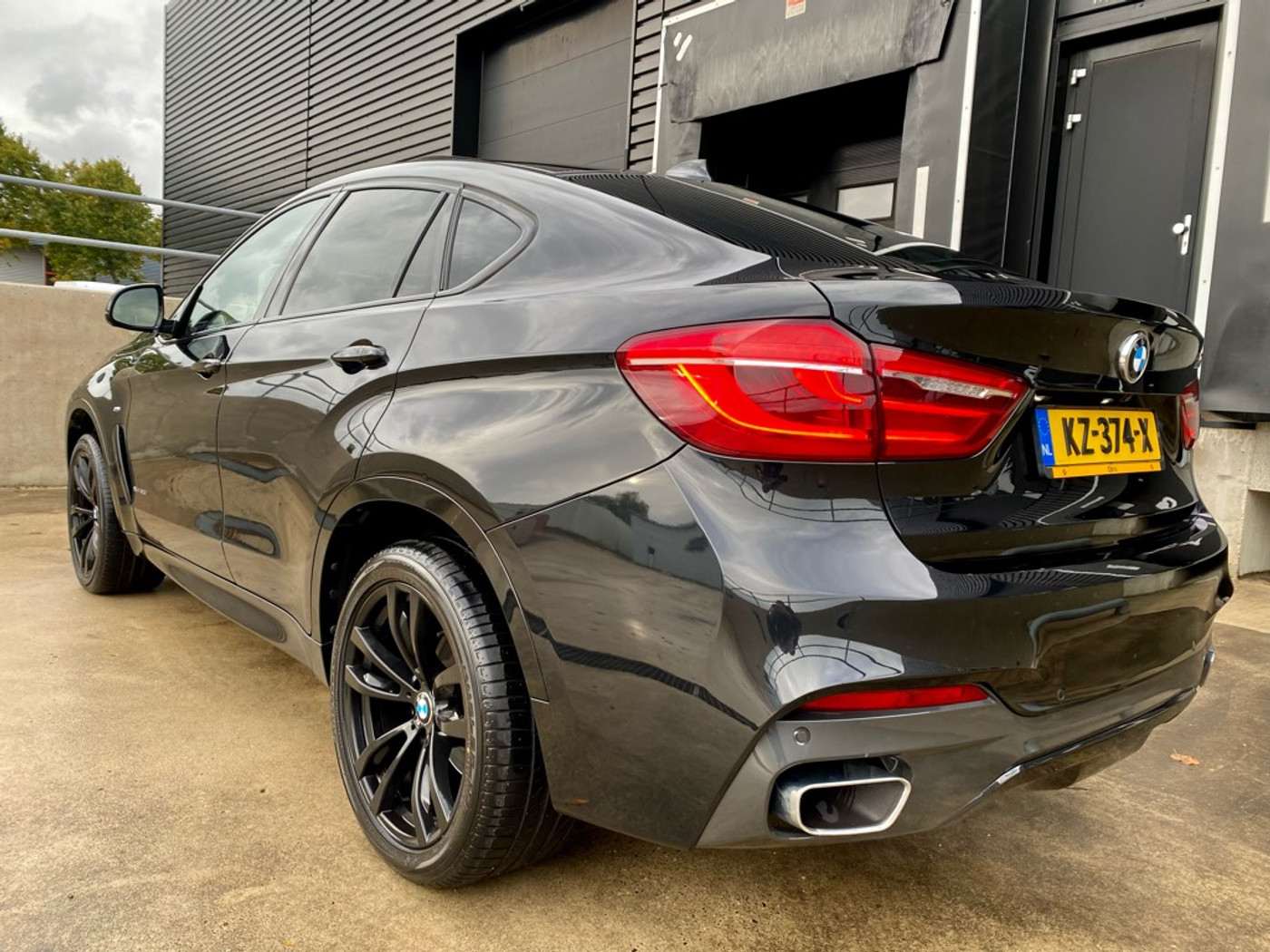 Foto van BMW X6 Xdrive40d