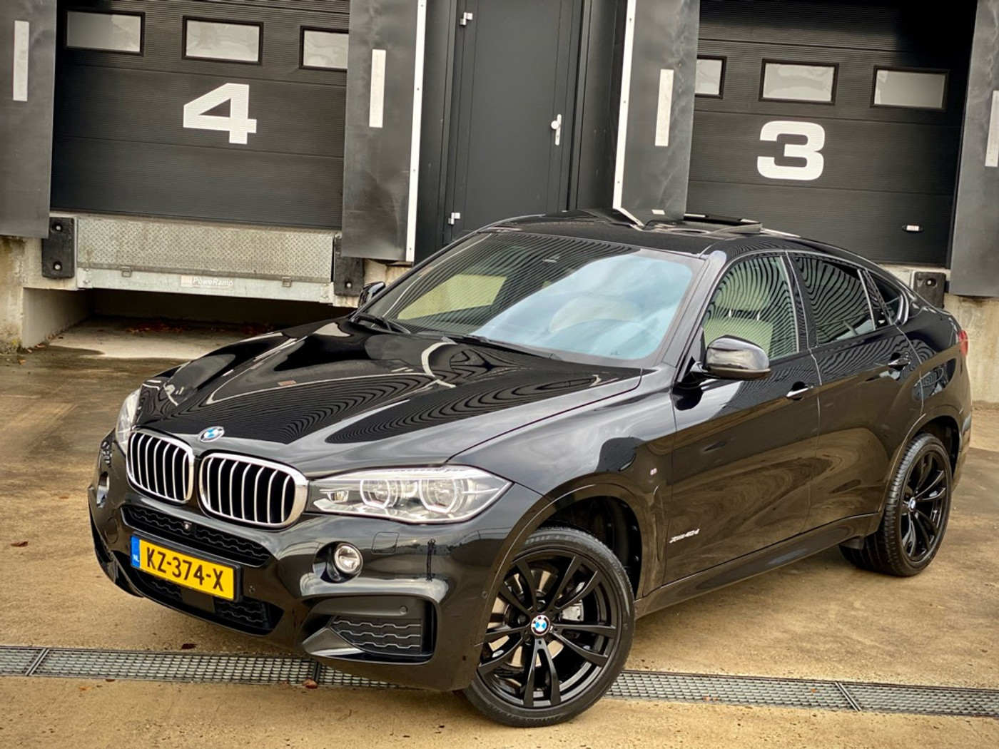 Foto van BMW X6 Xdrive40d