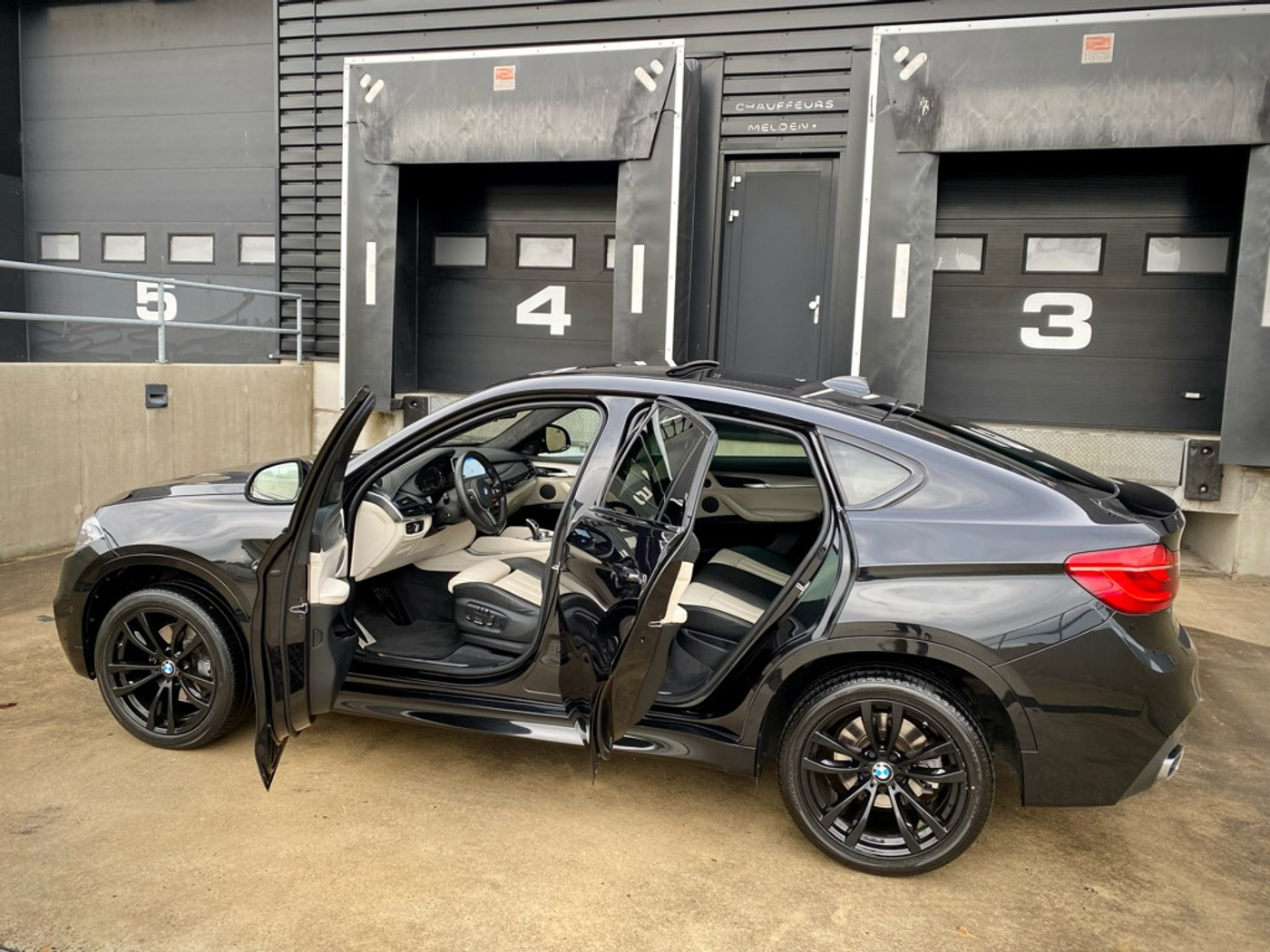 Foto van BMW X6 Xdrive40d