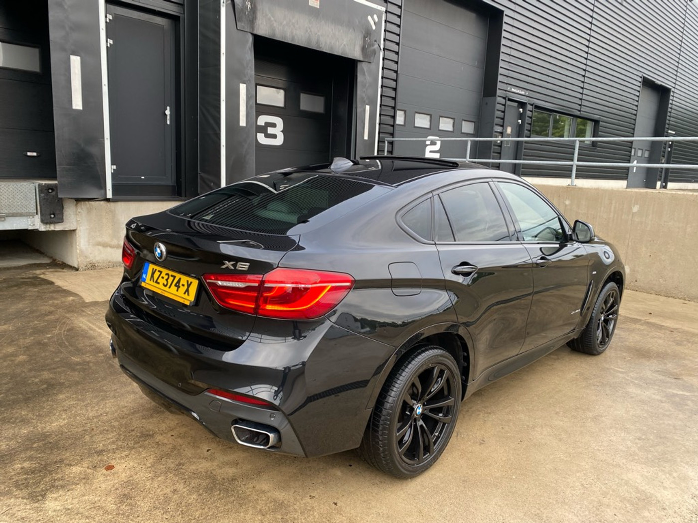 Foto van BMW X6 Xdrive40d