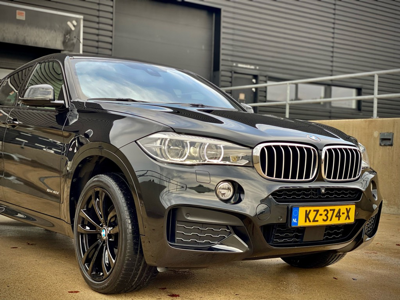 Foto van BMW X6 Xdrive40d
