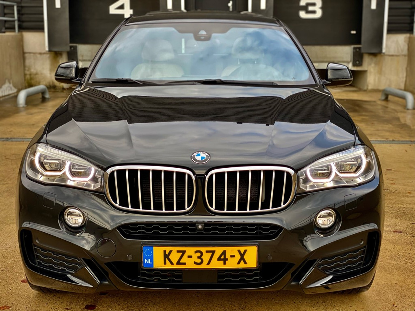 Foto van BMW X6 Xdrive40d