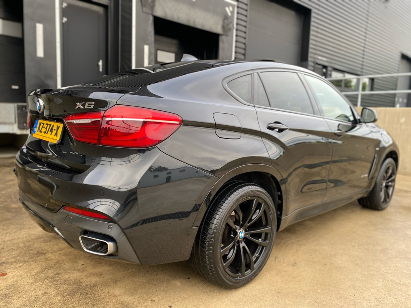 Foto van BMW X6 Xdrive40d