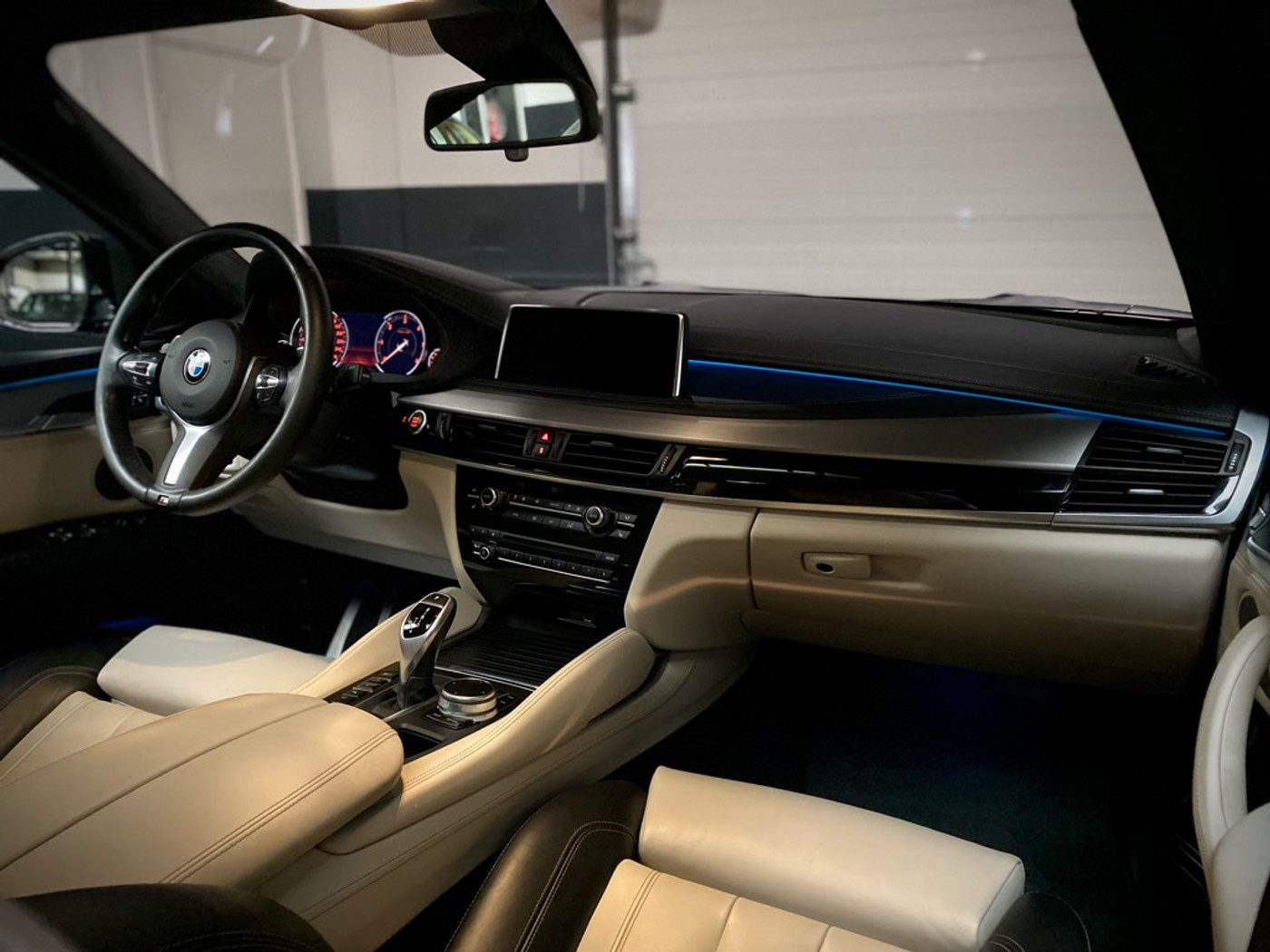 Foto van BMW X6 Xdrive40d