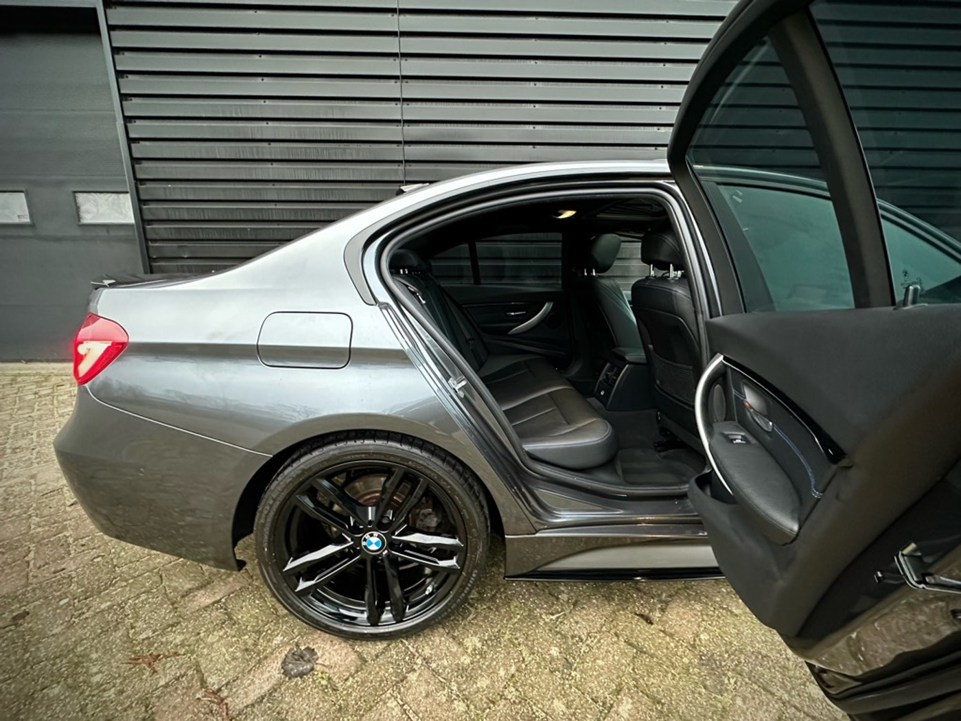Foto van BMW 320i