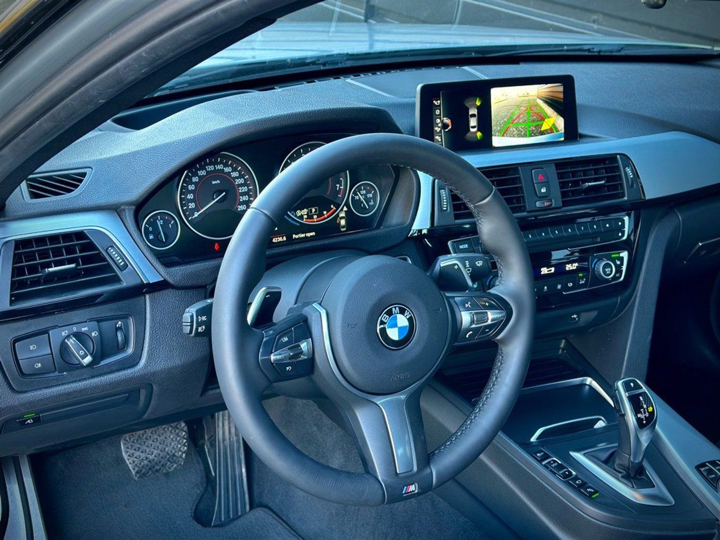 Foto van BMW 330i