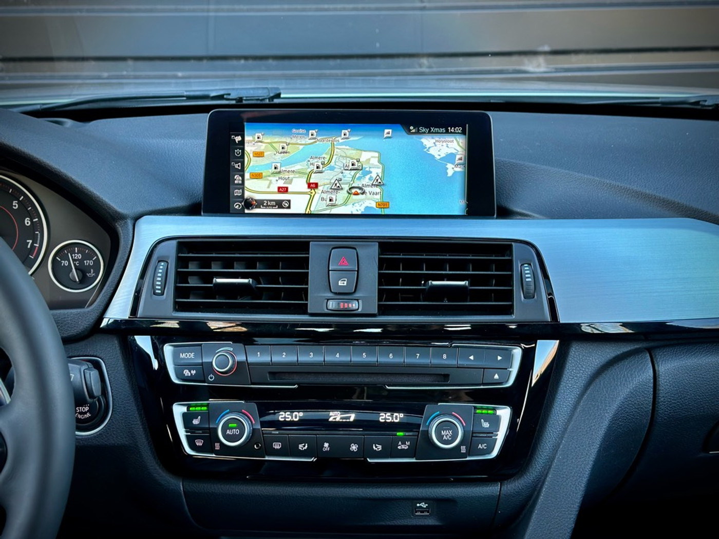 Foto van BMW 330i