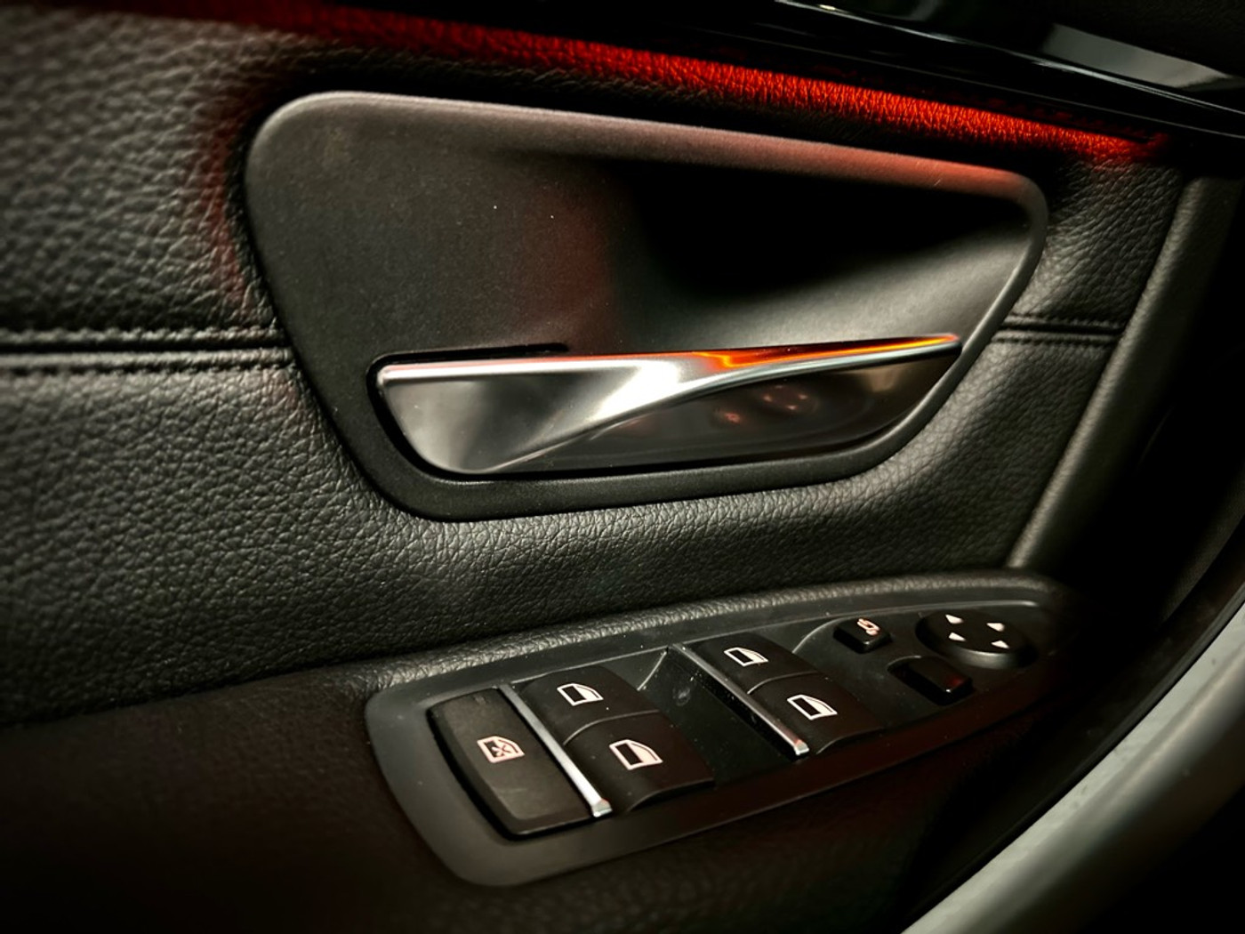 Foto van BMW 330i