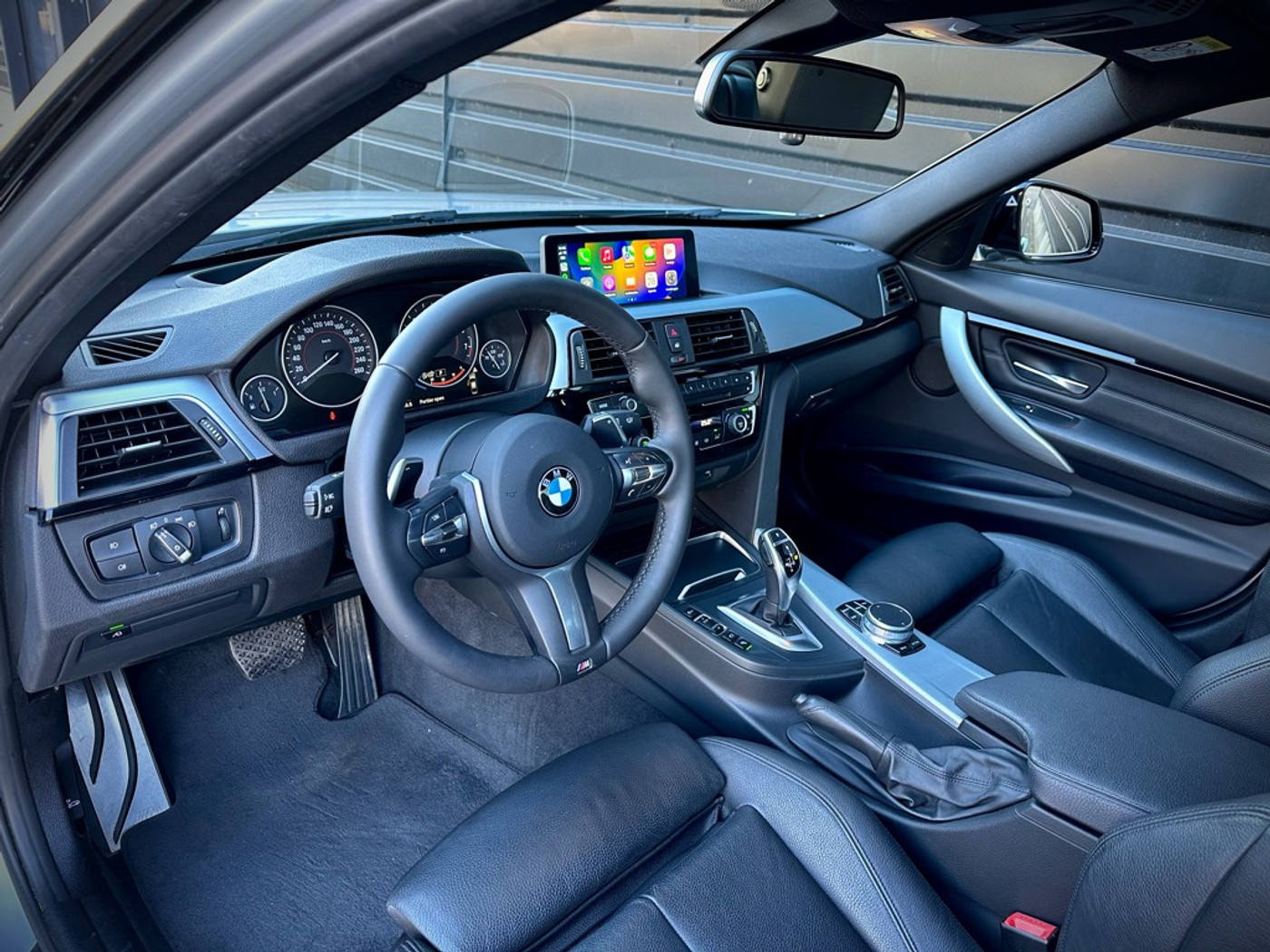 Foto van BMW 330i