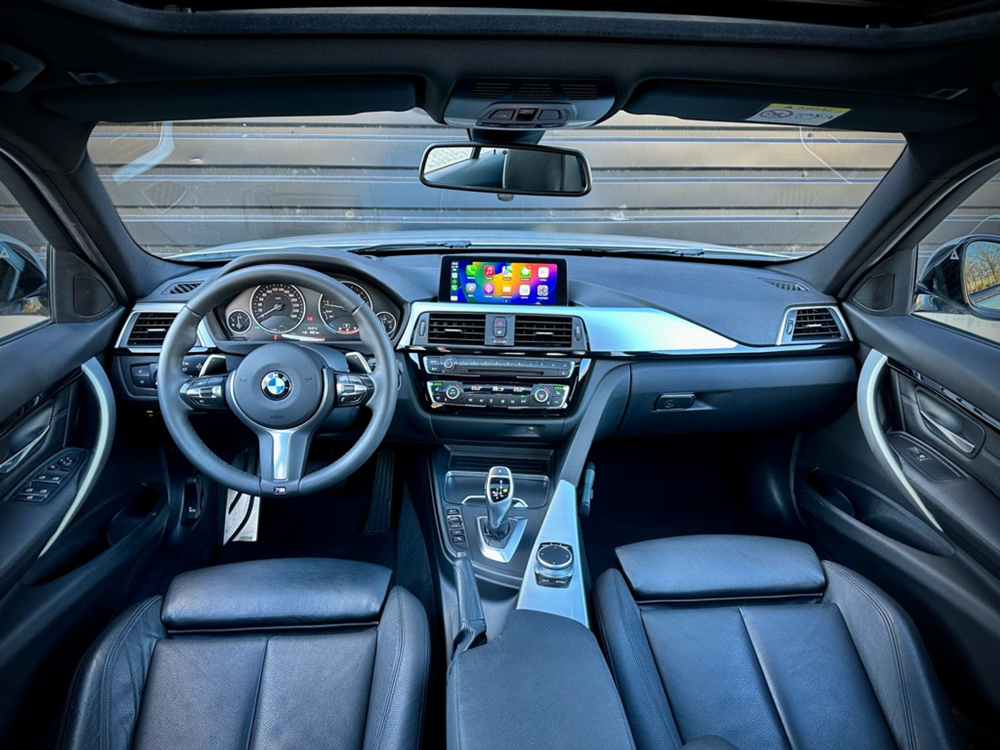 Foto van BMW 330i