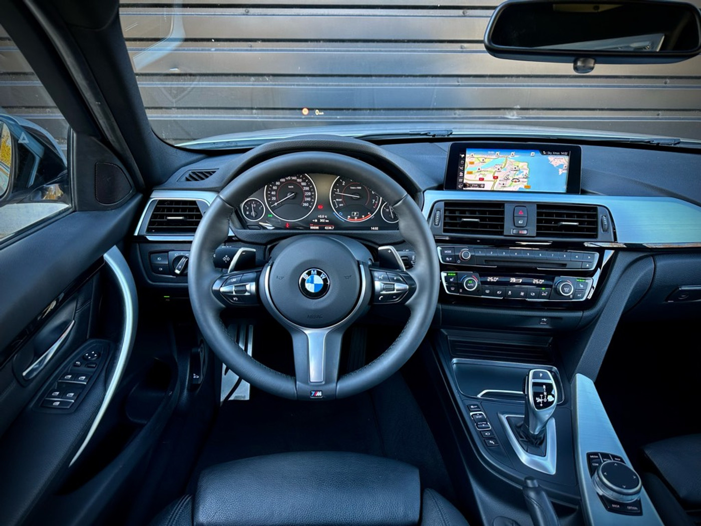 Foto van BMW 330i