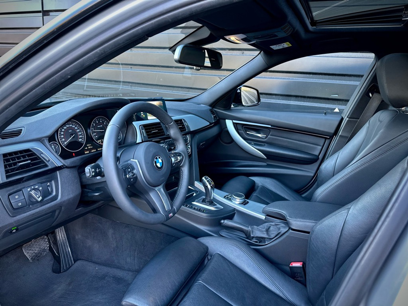 Foto van BMW 330i