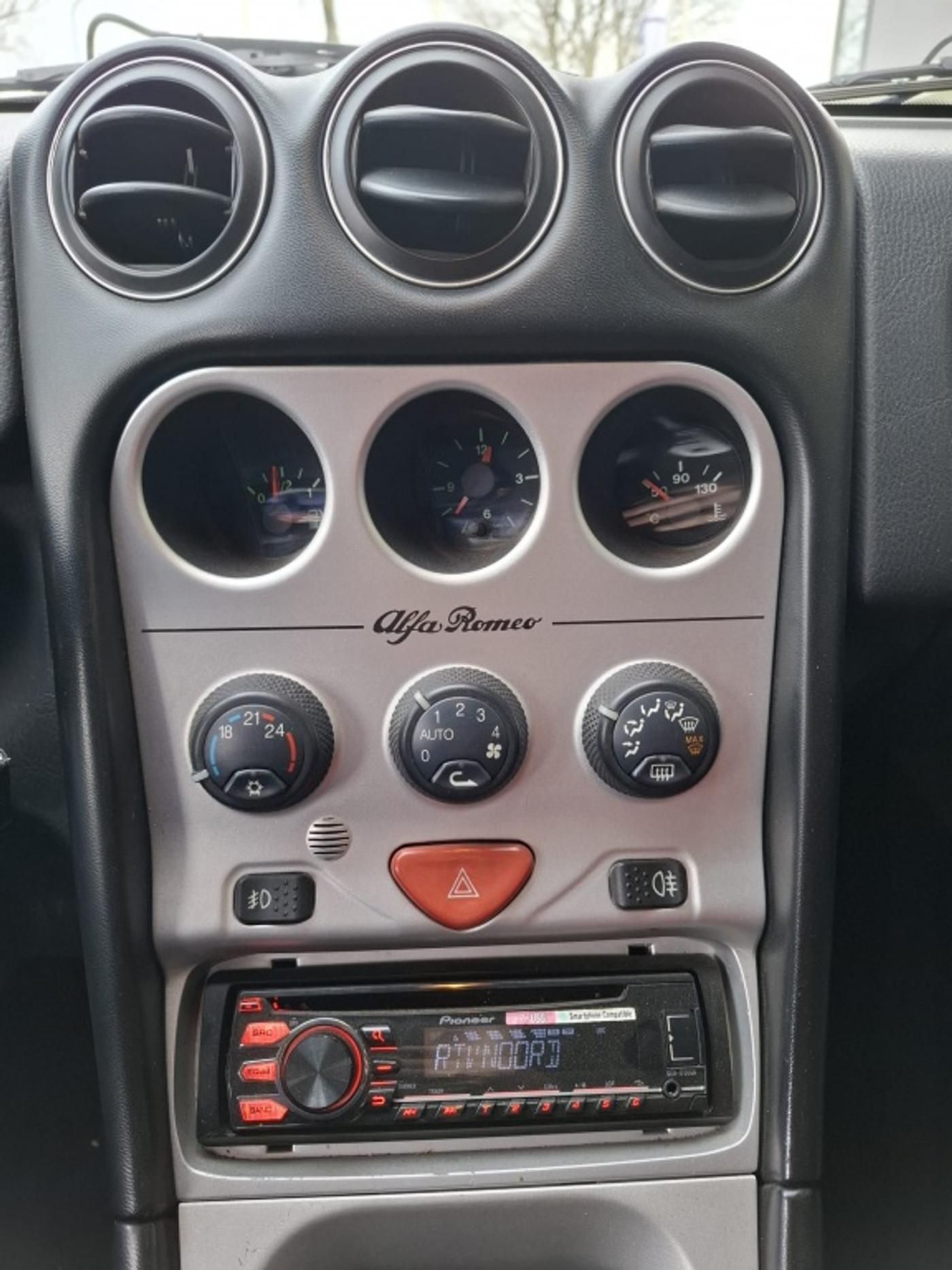 Foto van Alfa Romeo ( Alfa Romeo Spider )