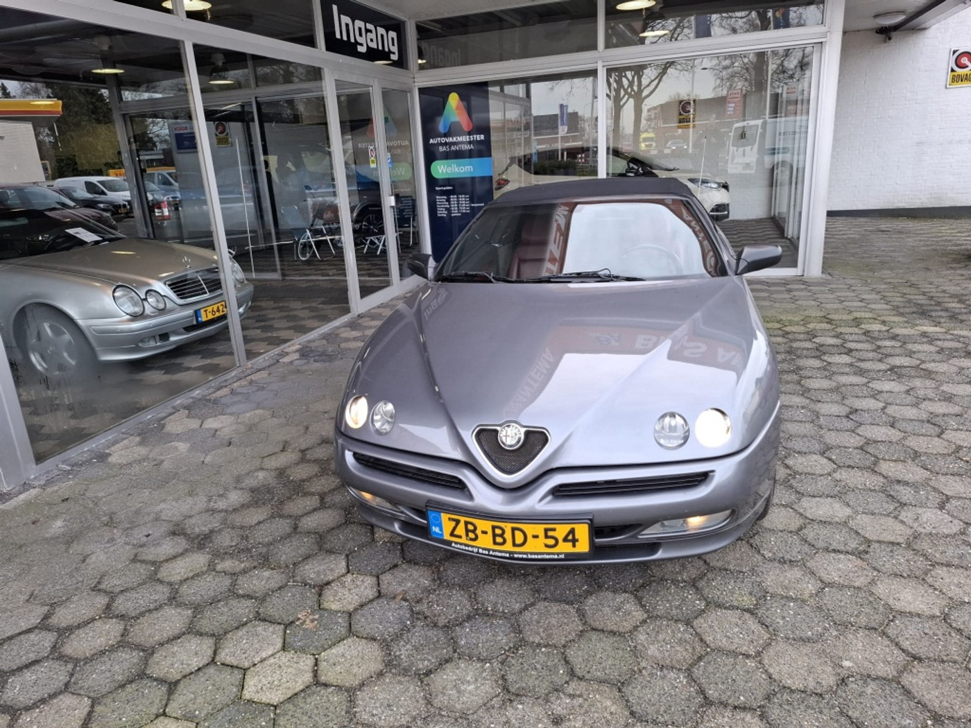 Foto van Alfa Romeo ( Alfa Romeo Spider )