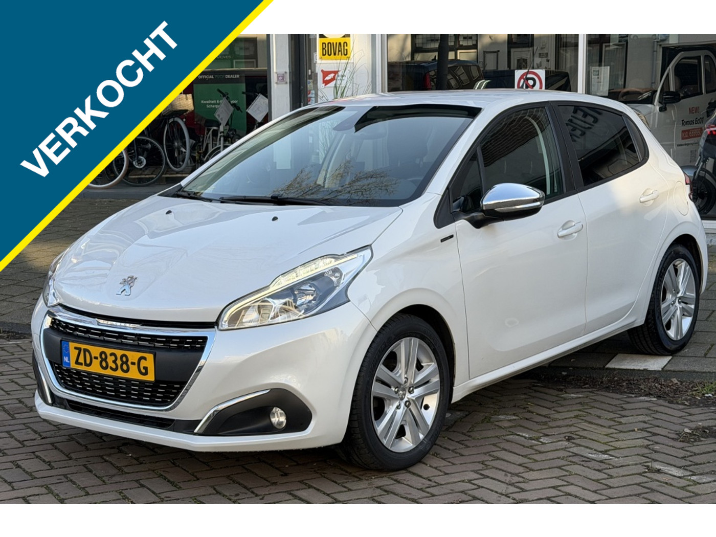 Peugeot 208 1.2 PureTech Signature 2019 - voorkant