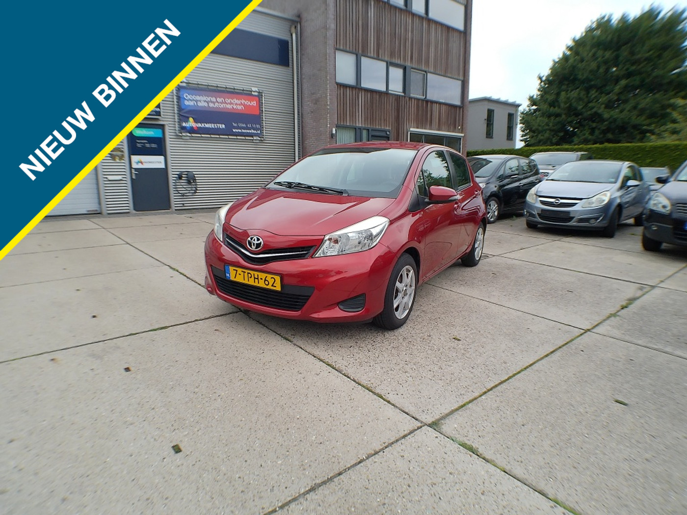 Toyota Toyota Yaris 1.0 VVT-i Now 2014 - voorkant