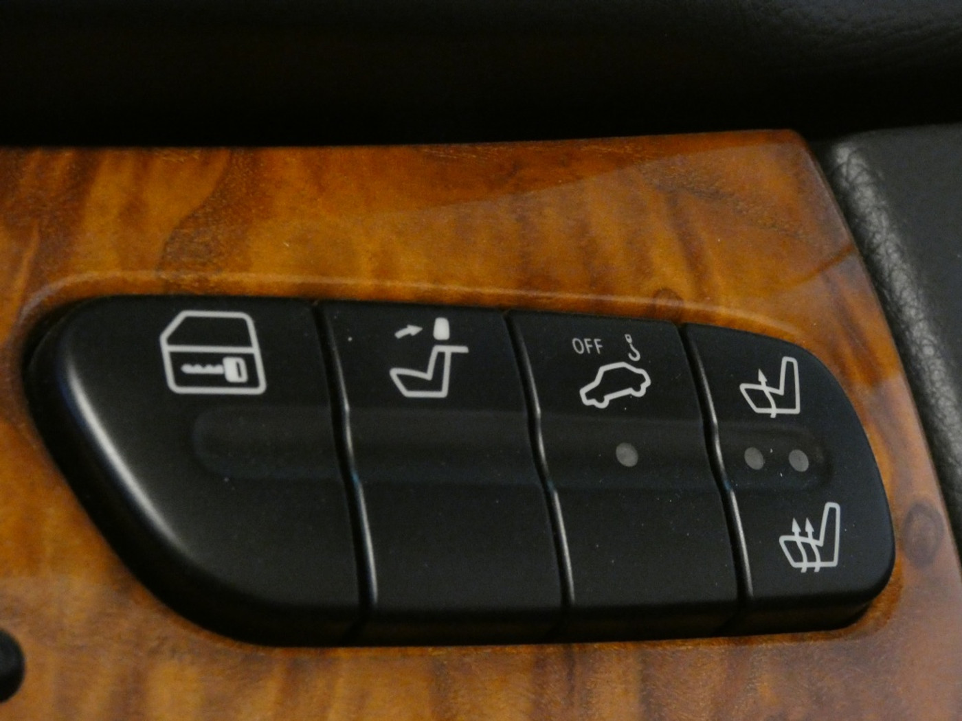 Foto van Mercedes-Benz CLK 320