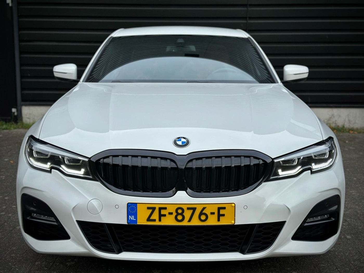Foto van BMW 330i