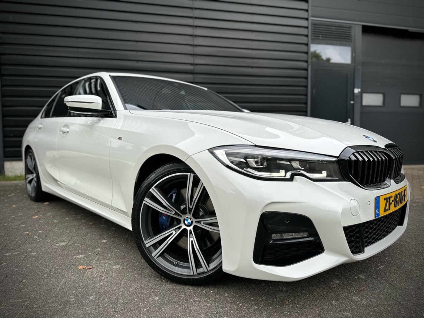 Foto van BMW 330i