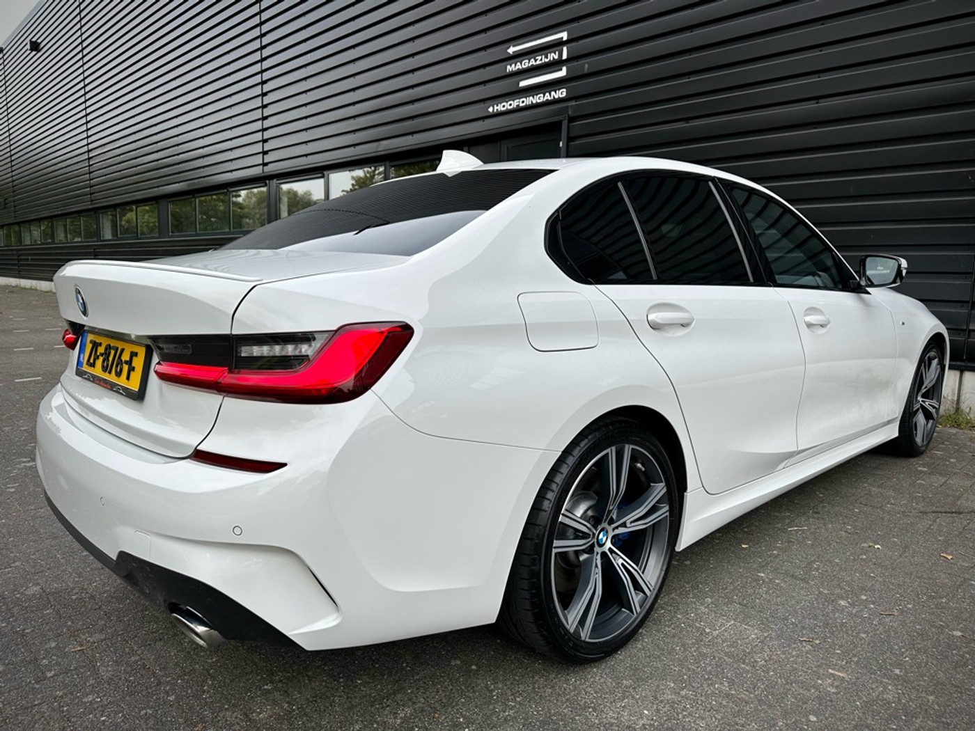 Foto van BMW 330i