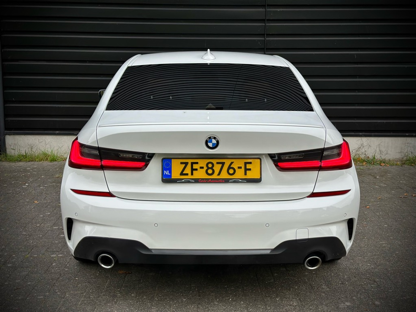 Foto van BMW 330i