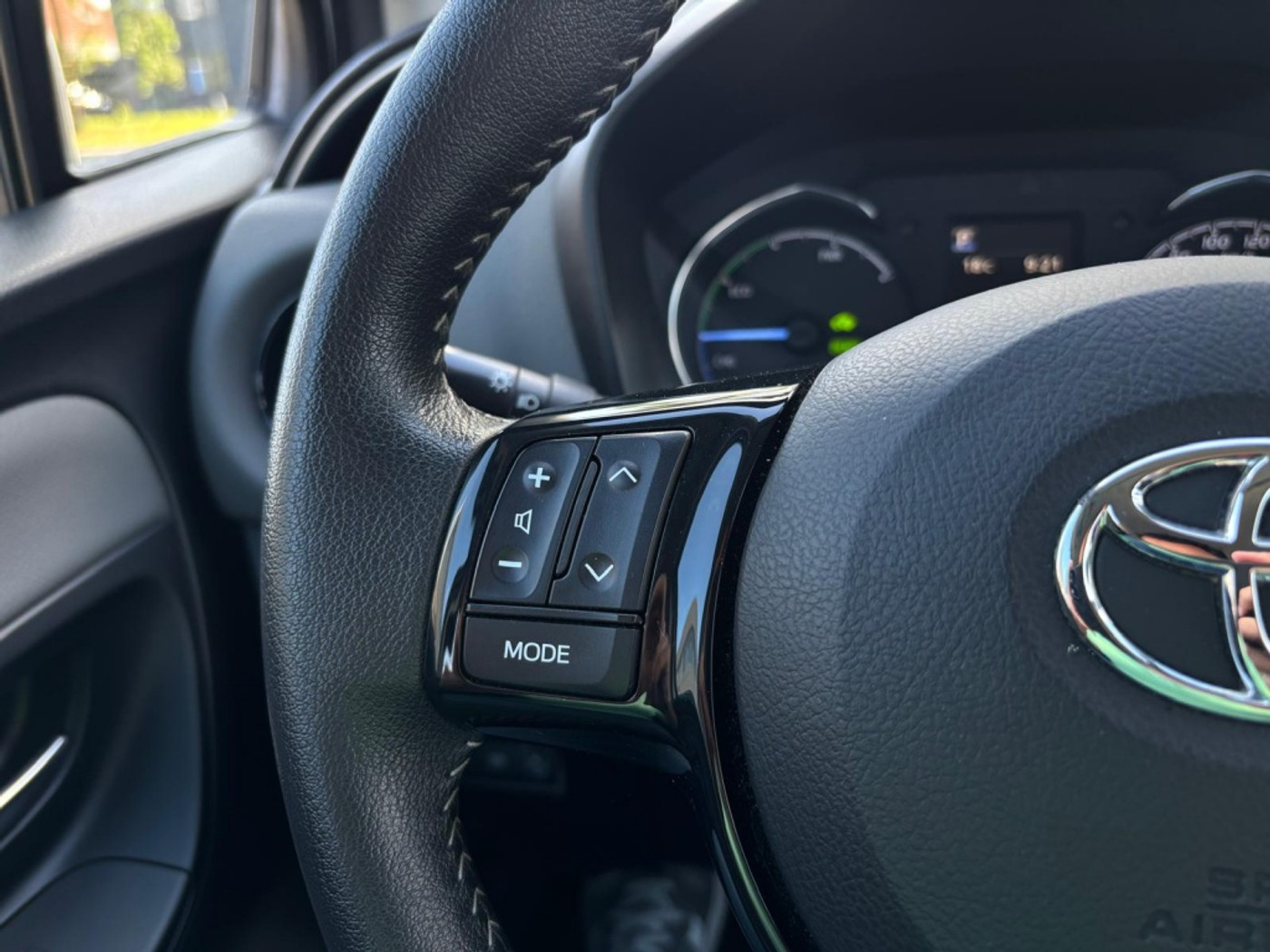 Foto van Toyota Toyota Yaris Hybrid