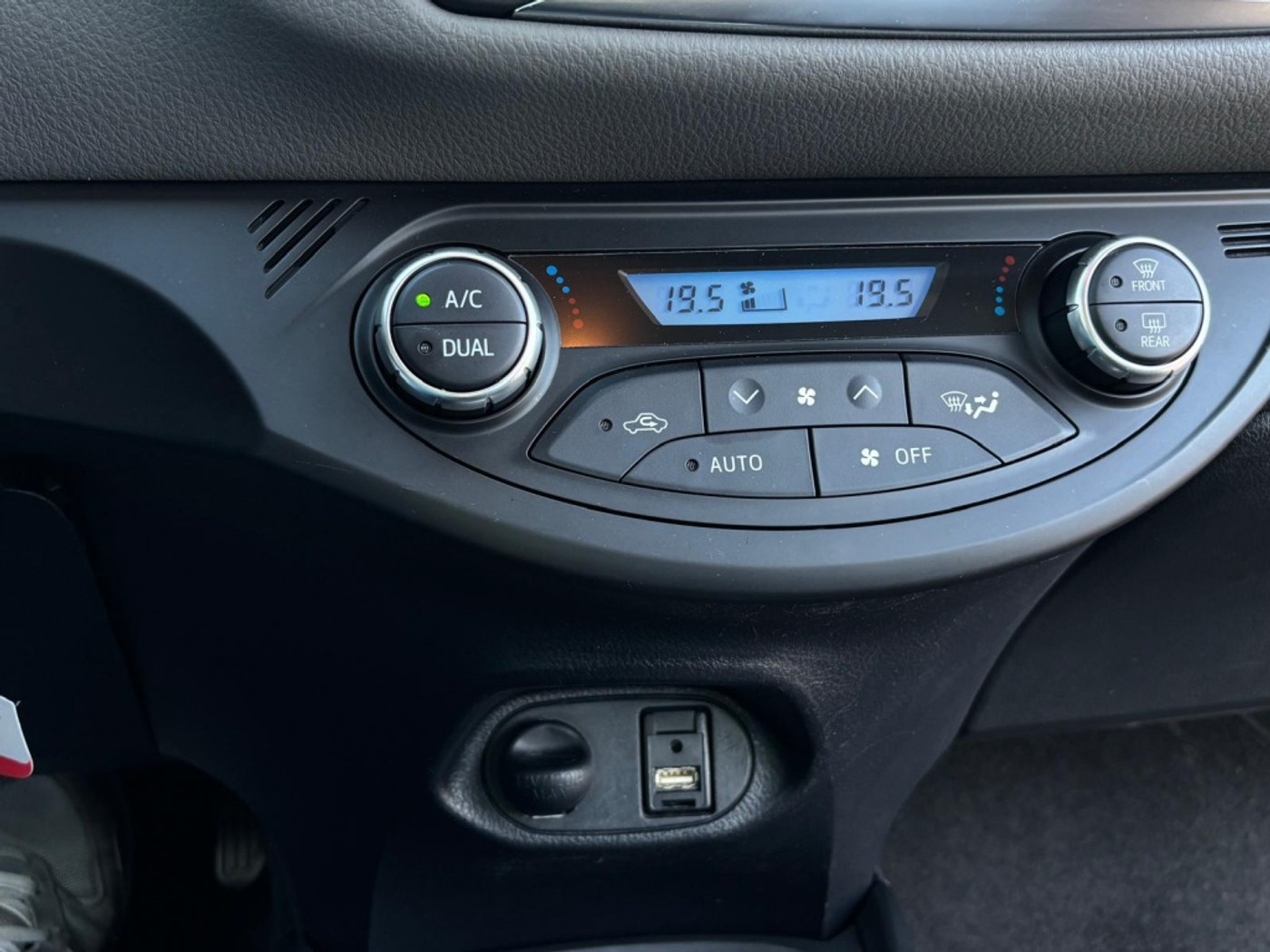 Foto van Toyota Toyota Yaris Hybrid