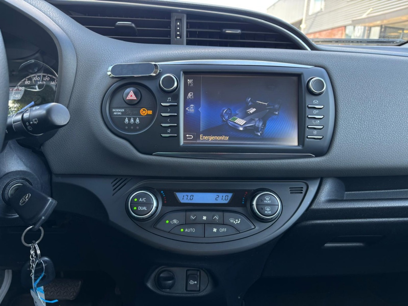 Foto van Toyota Toyota Yaris Hybrid