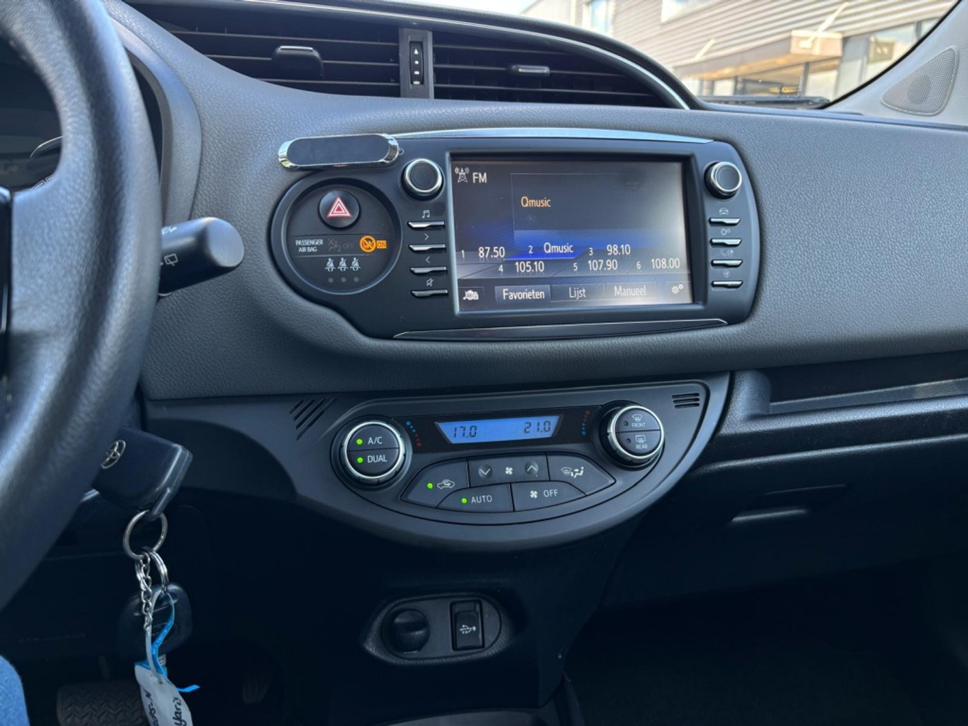 Foto van Toyota Toyota Yaris Hybrid