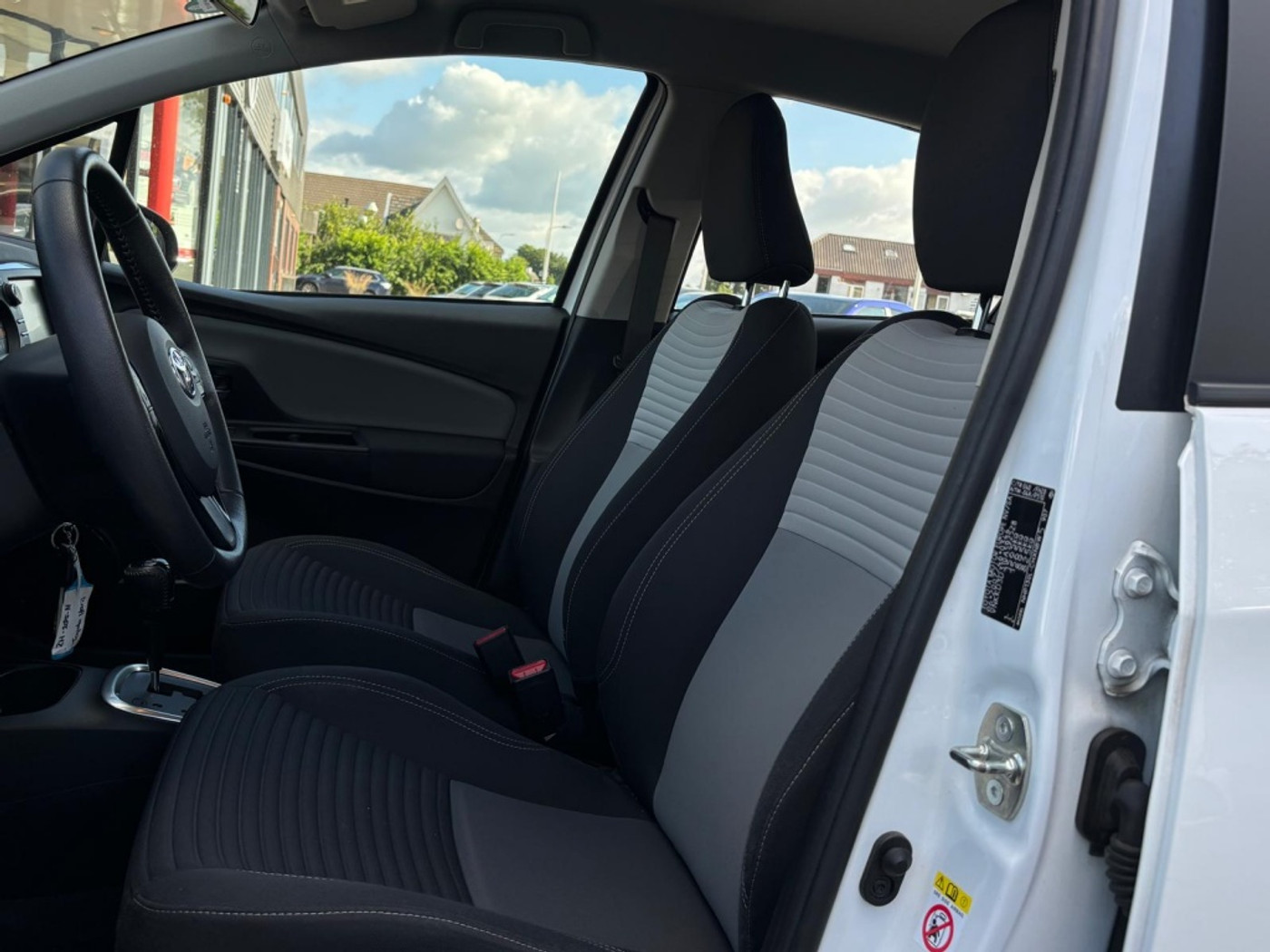 Foto van Toyota Toyota Yaris Hybrid