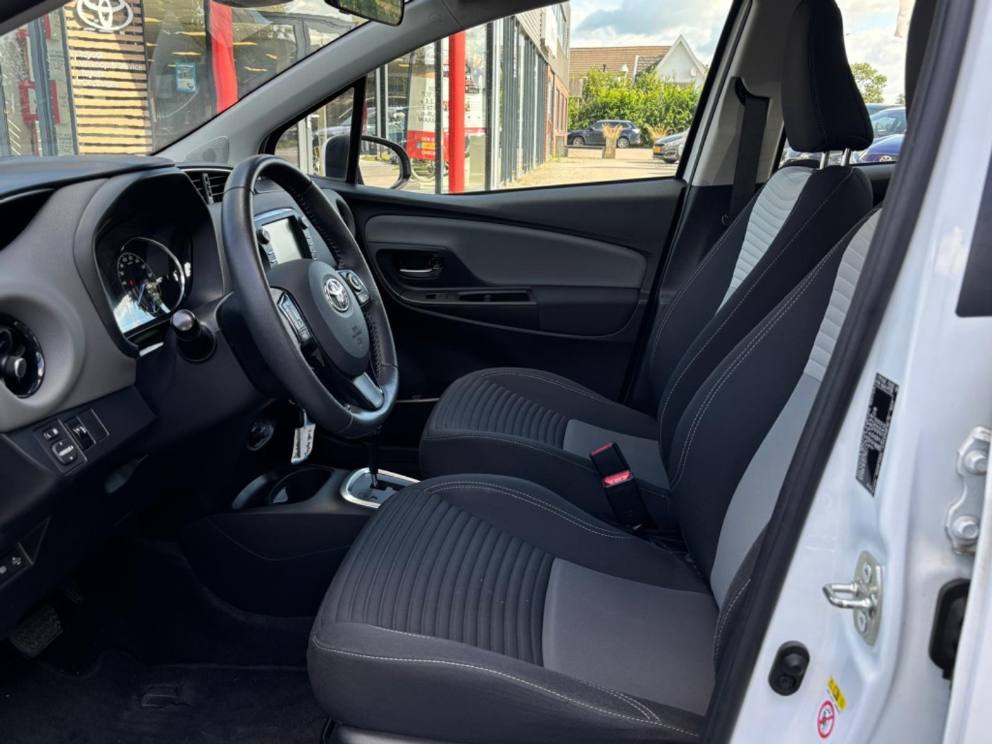 Foto van Toyota Toyota Yaris Hybrid