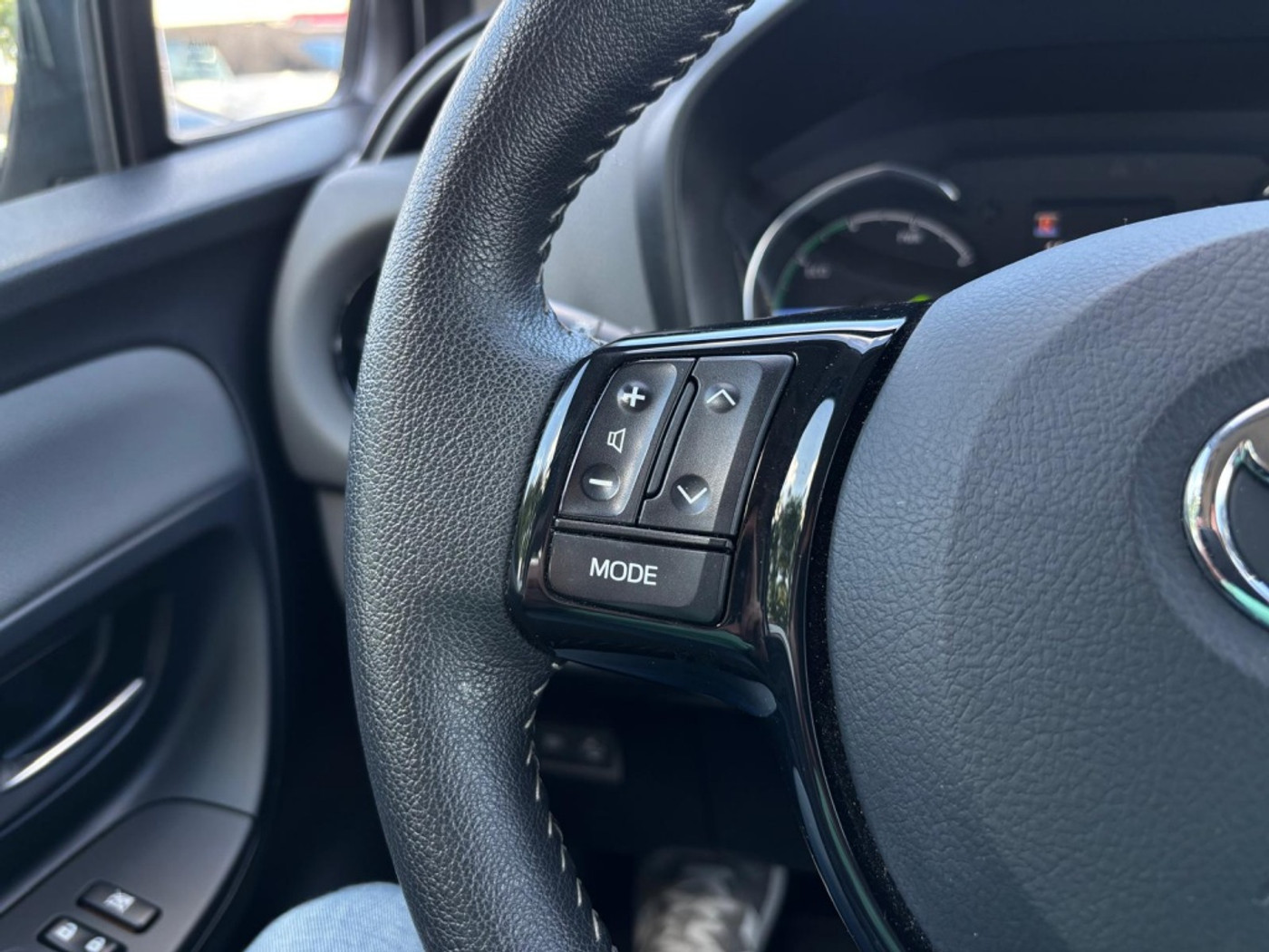 Foto van Toyota Toyota Yaris Hybrid