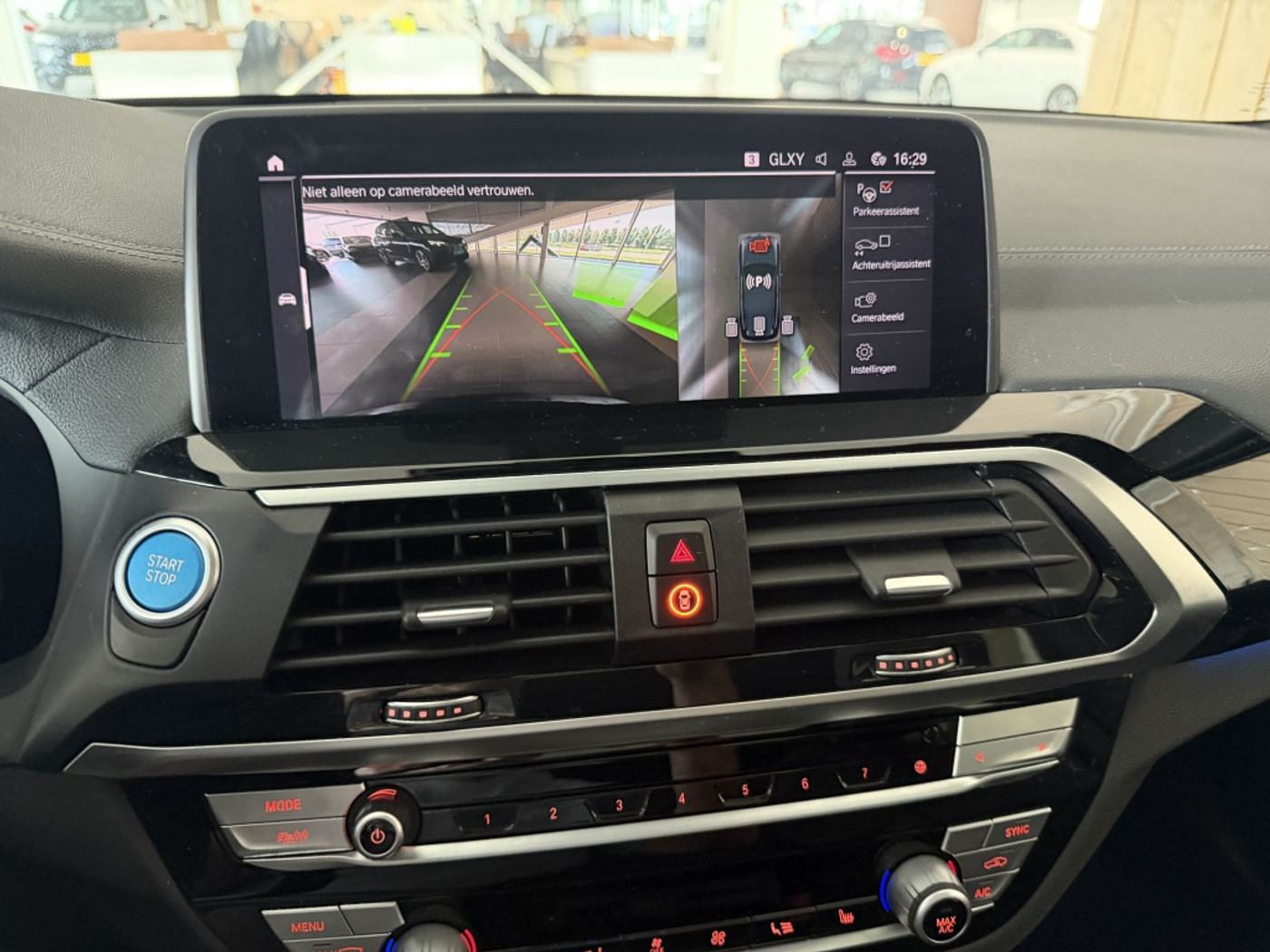 Foto van BMW Ix3