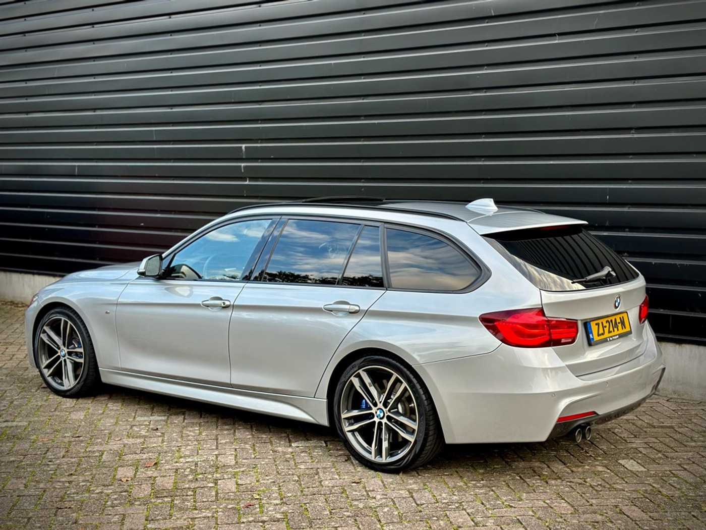Foto van BMW 320i
