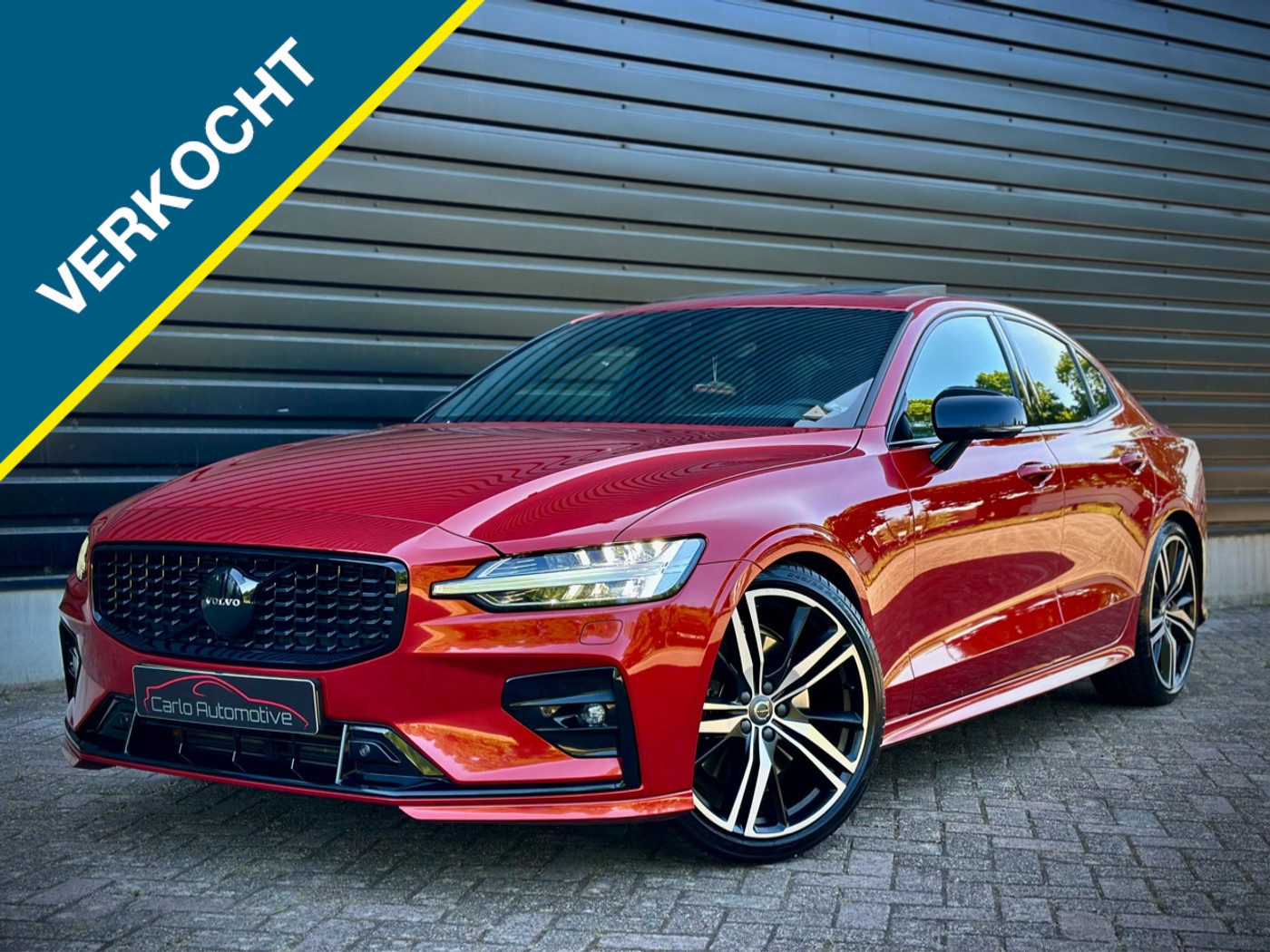 Volvo S60 2.0 T5 R DESIGN PANO|HUD|HK|PILOTASS|BLINDSPOT VOL! 2019 - voorkant