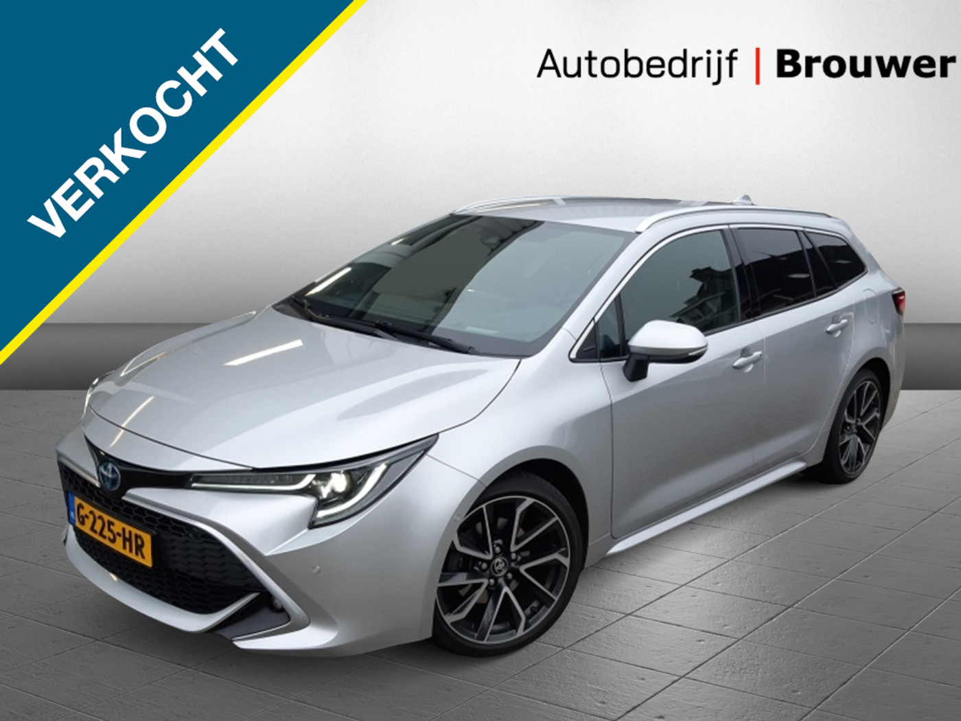 Toyota Corolla Touring Sports 2.0 Hybrid Executive JBL 2019 - voorkant