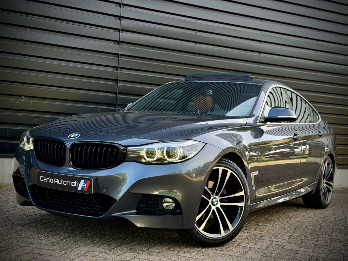 BMW 320i 320i High Executive M-Sport 2020 - voorkant