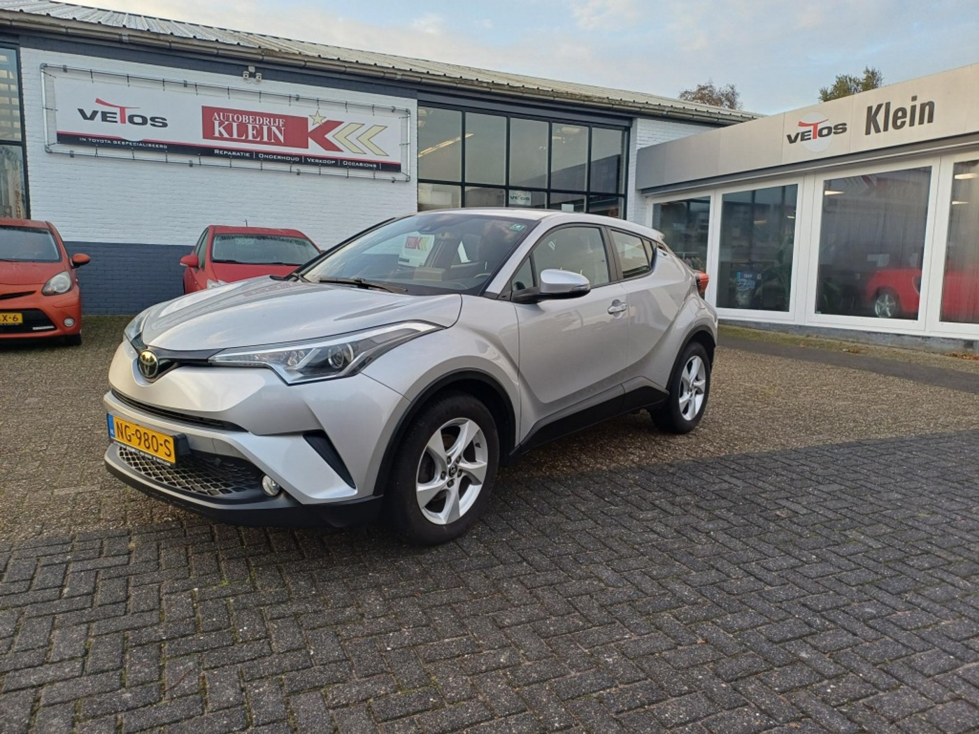 Toyota C-hr 1.2 Dynamic 2017 - voorkant
