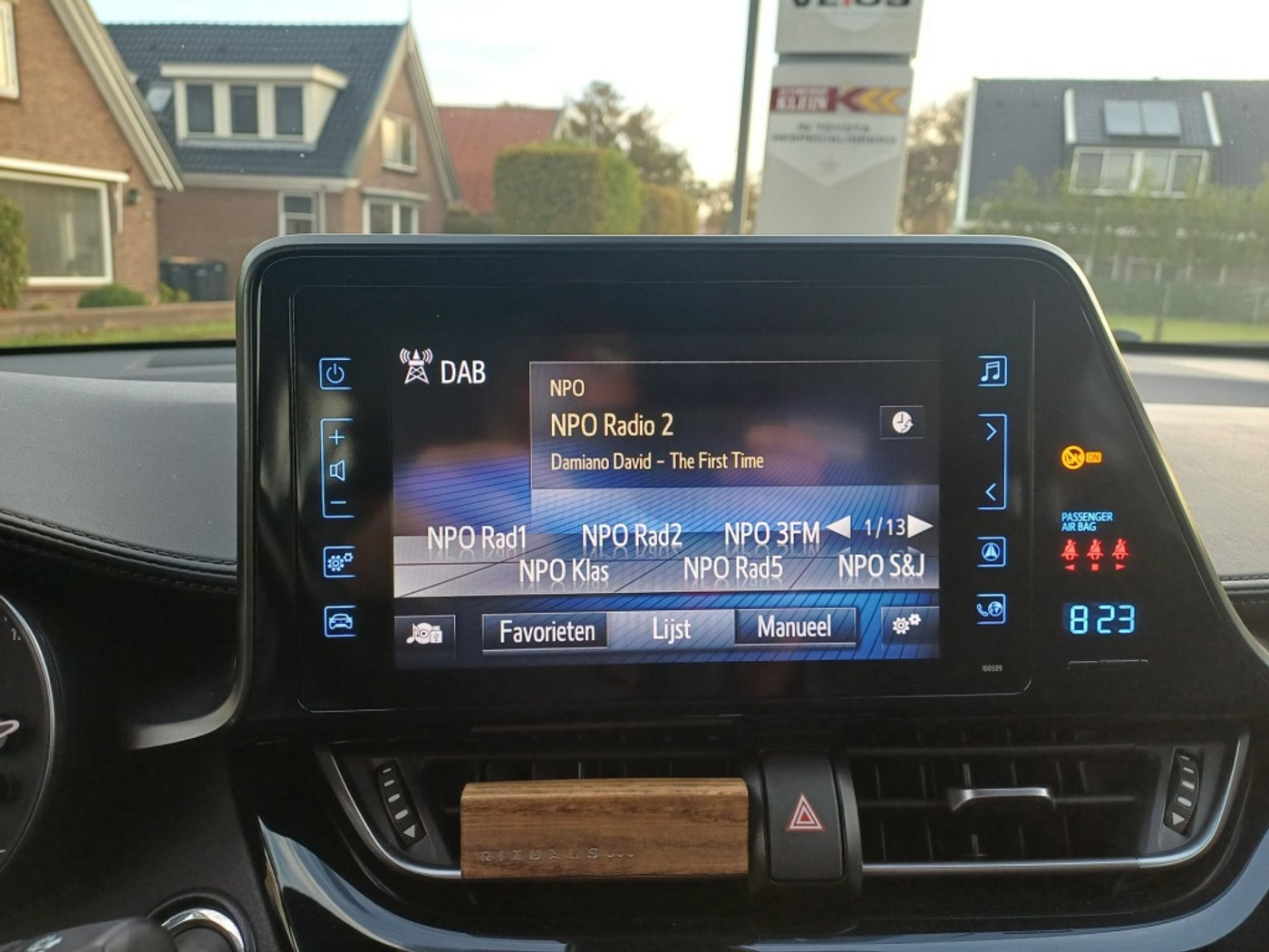 Foto van Toyota C-hr