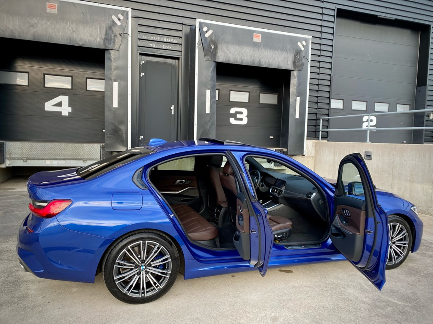 Foto van BMW 330i