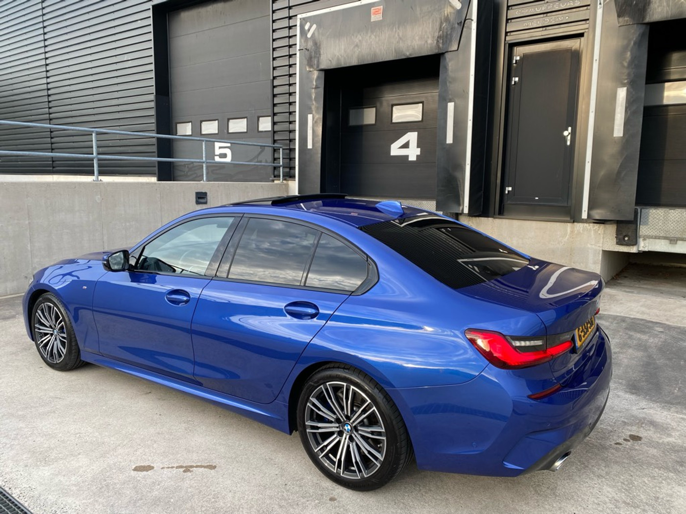Foto van BMW 330i