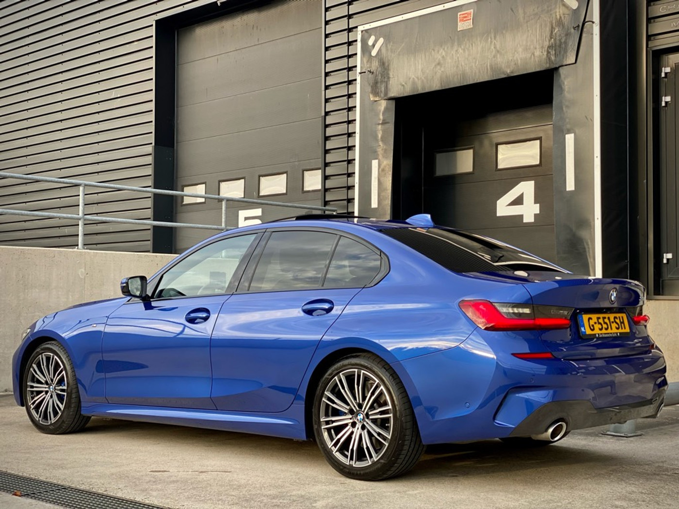 Foto van BMW 330i