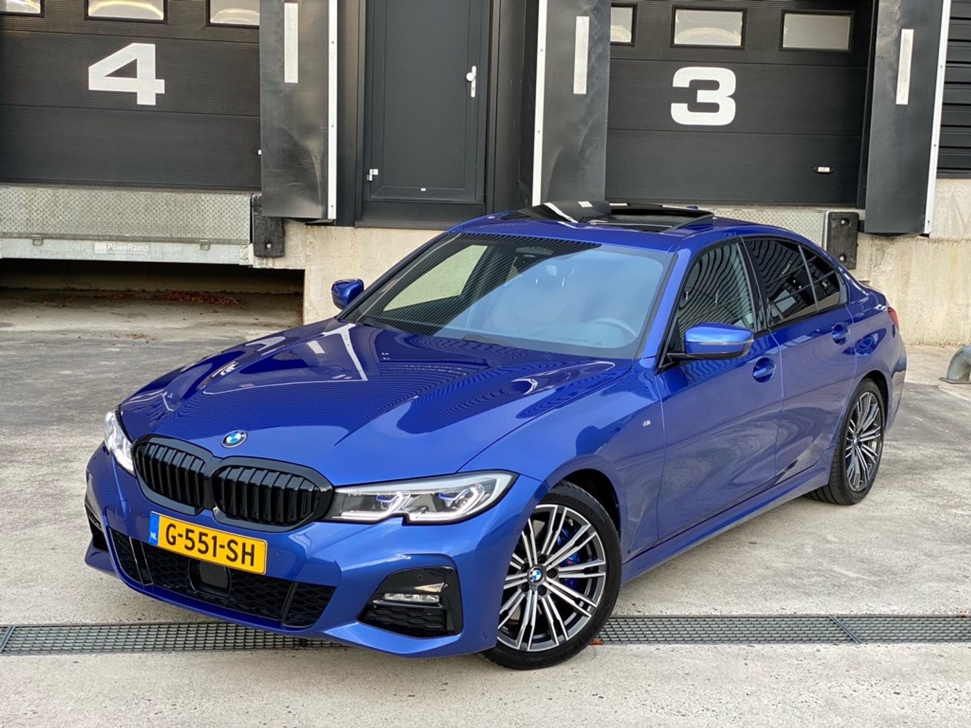 Foto van BMW 330i