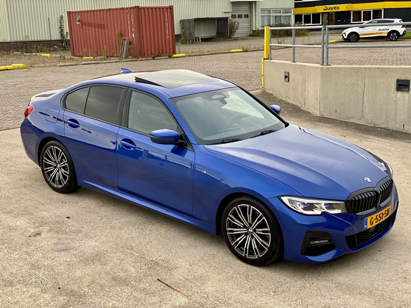 Foto van BMW 330i