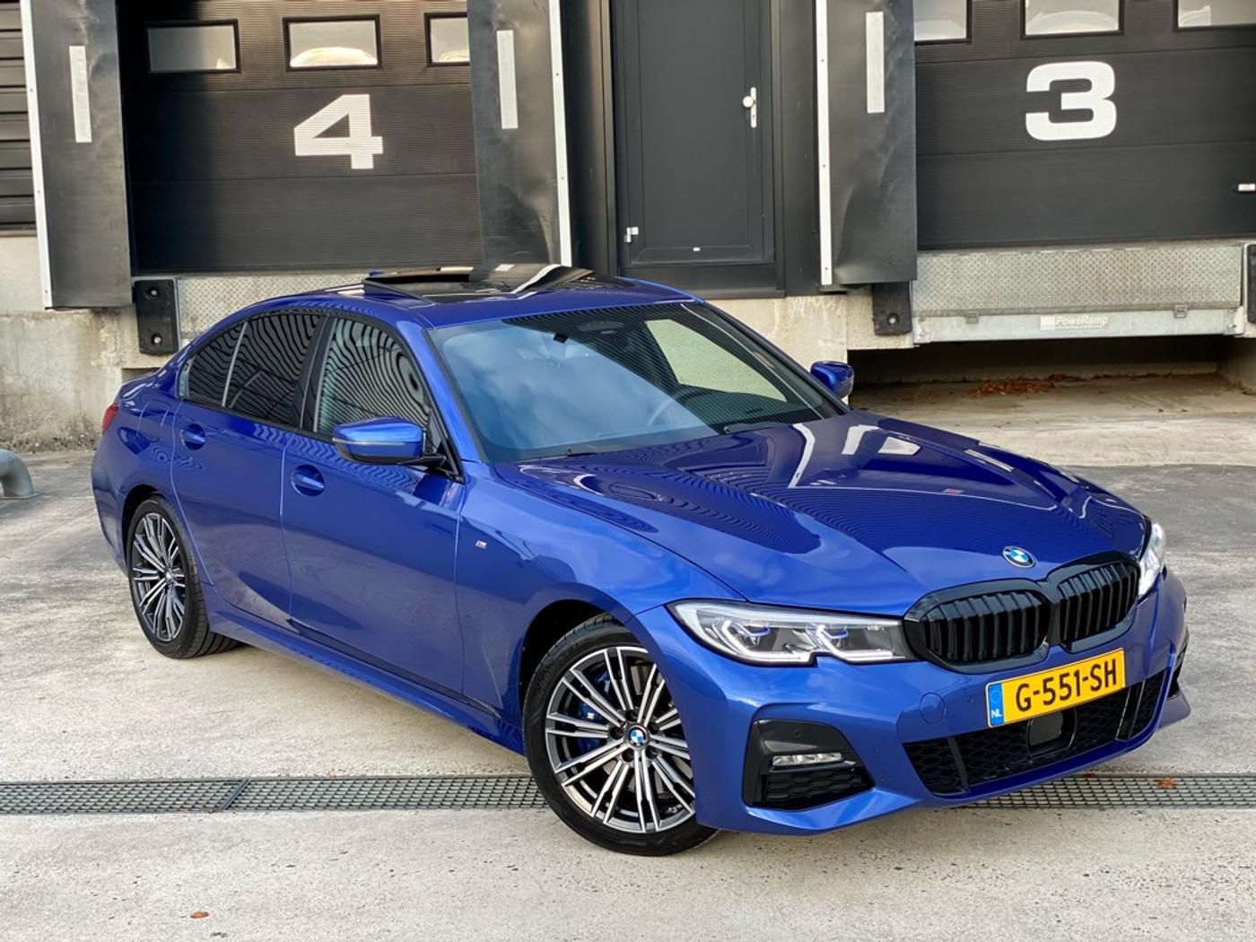 Foto van BMW 330i