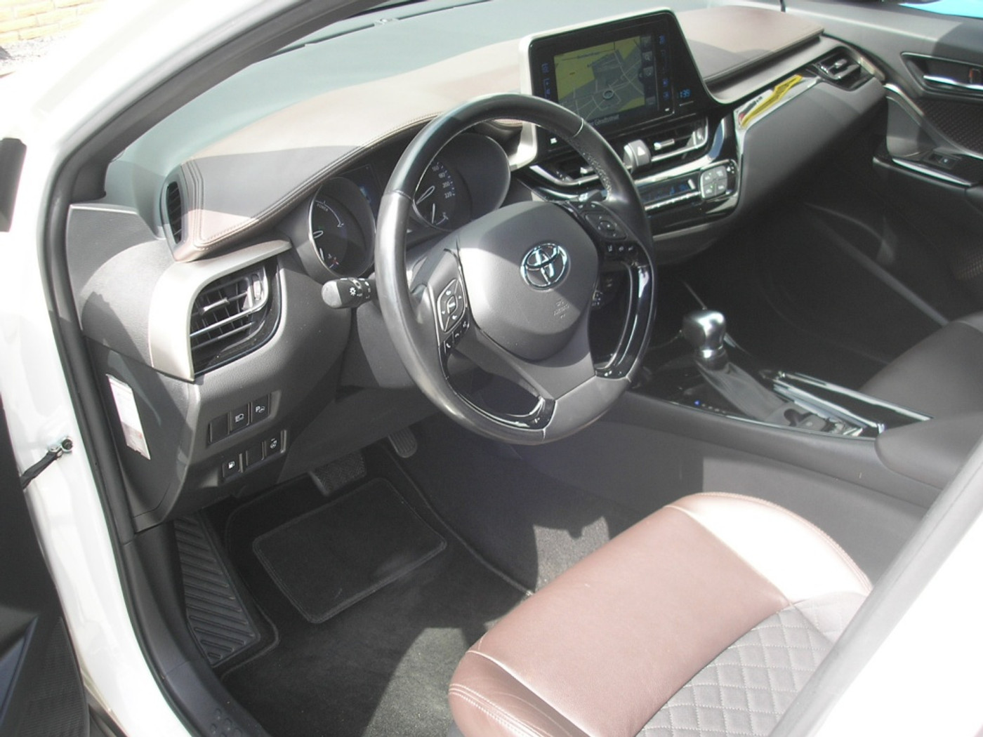 Foto van Toyota Toyota C-hr