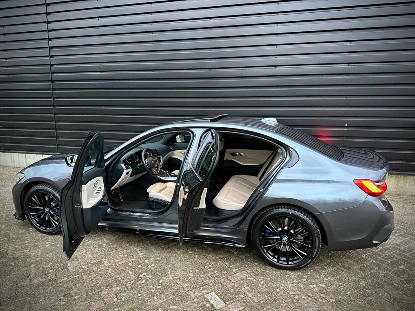 Foto van BMW 330e